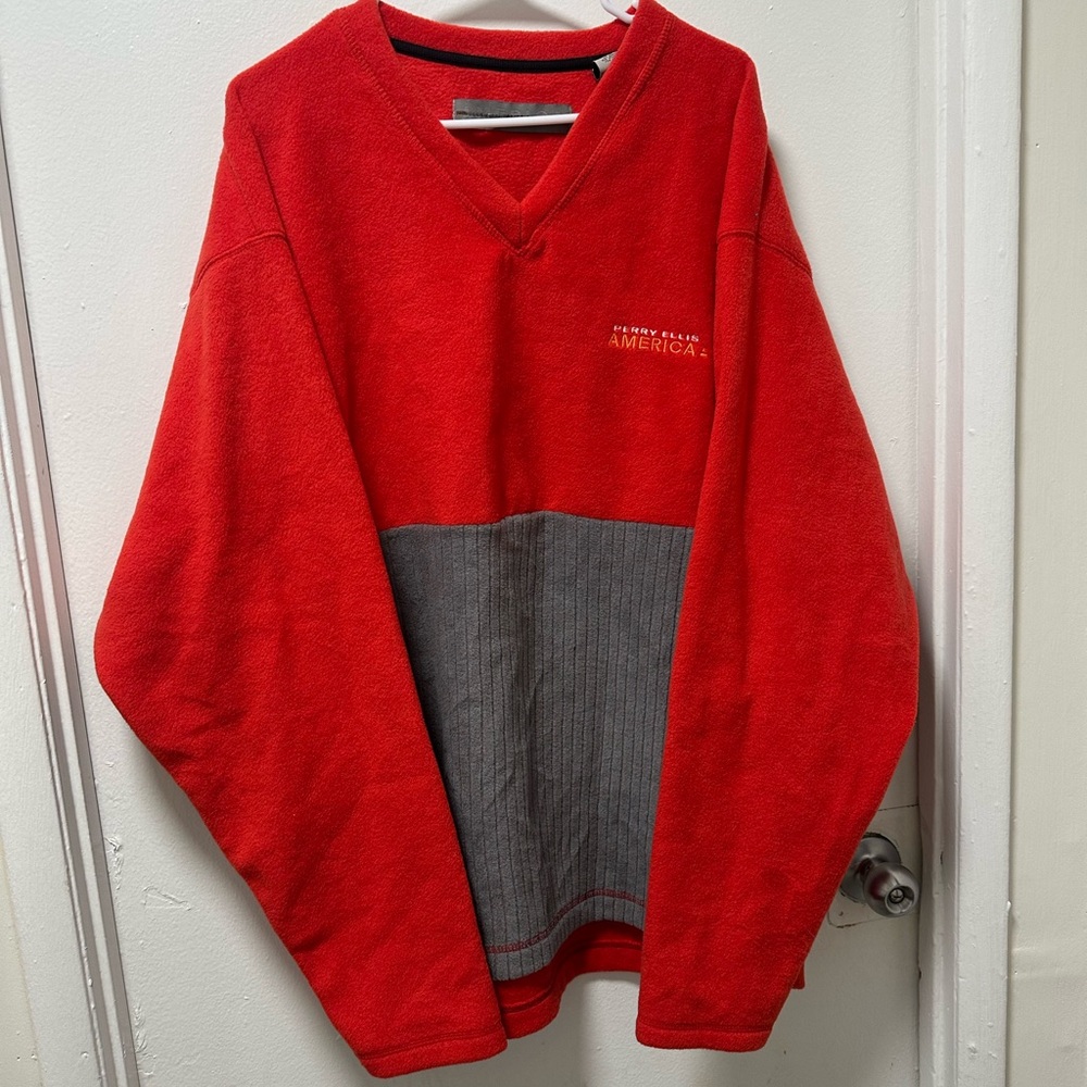 Perry Ellis v-neck sweater size xl